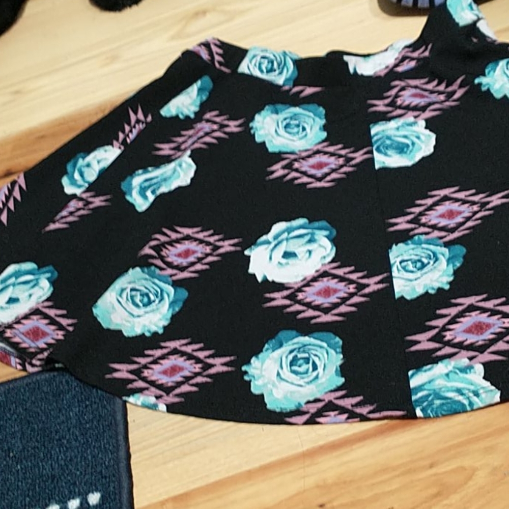 Cute Zumiez skater skirt! 2/12